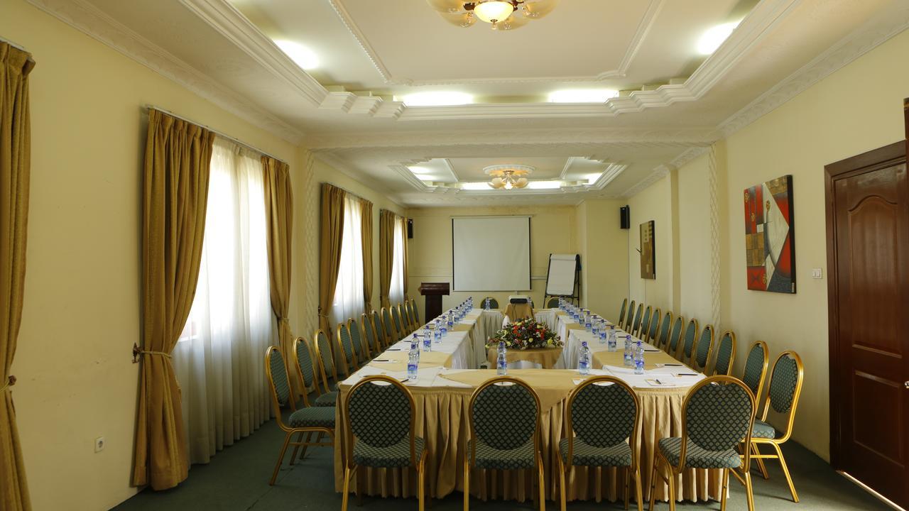 Wassamar Hotel Addis Ababa Exterior photo